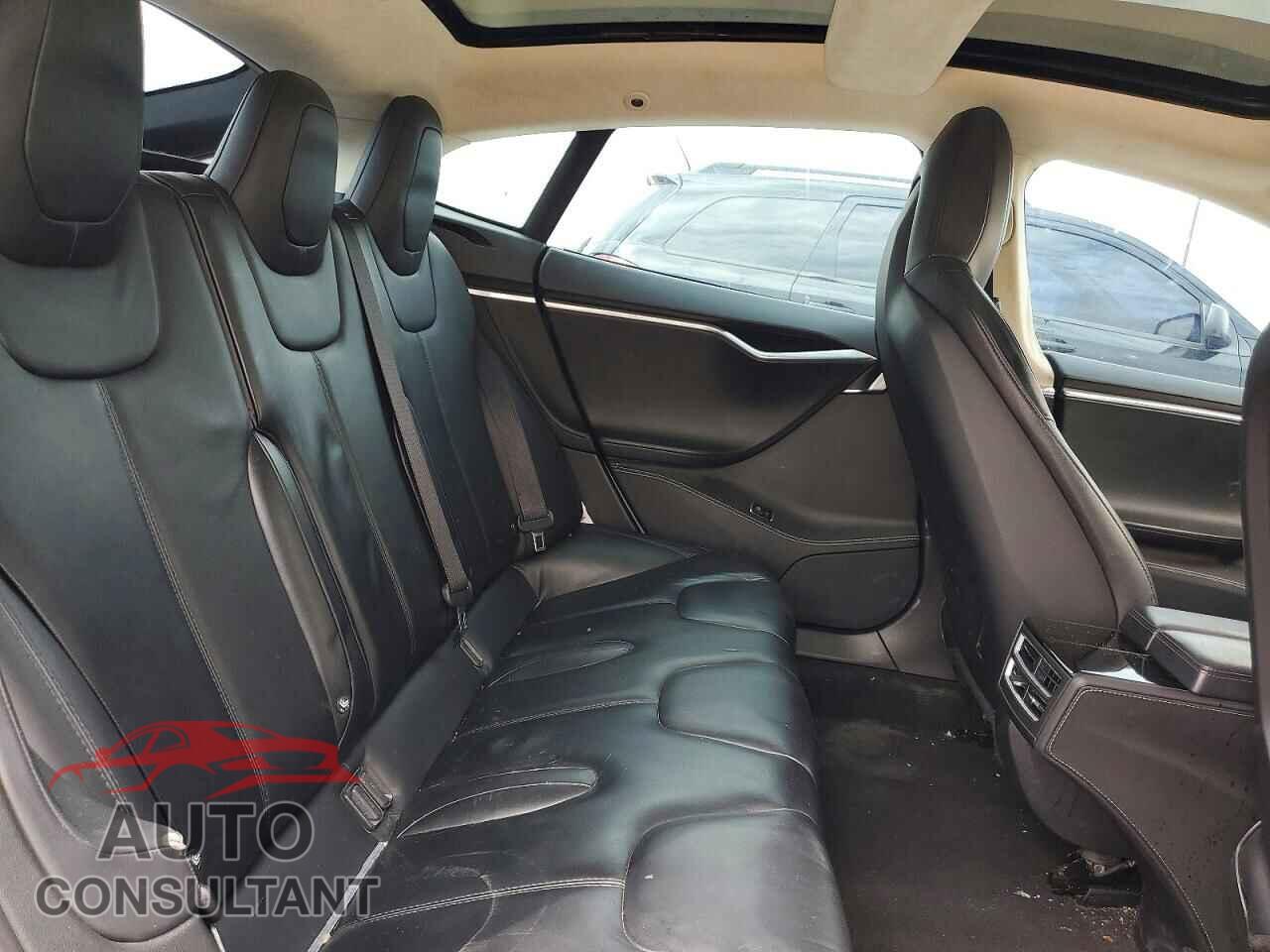 TESLA MODEL S 2015 - 5YJSA1S20FF097656