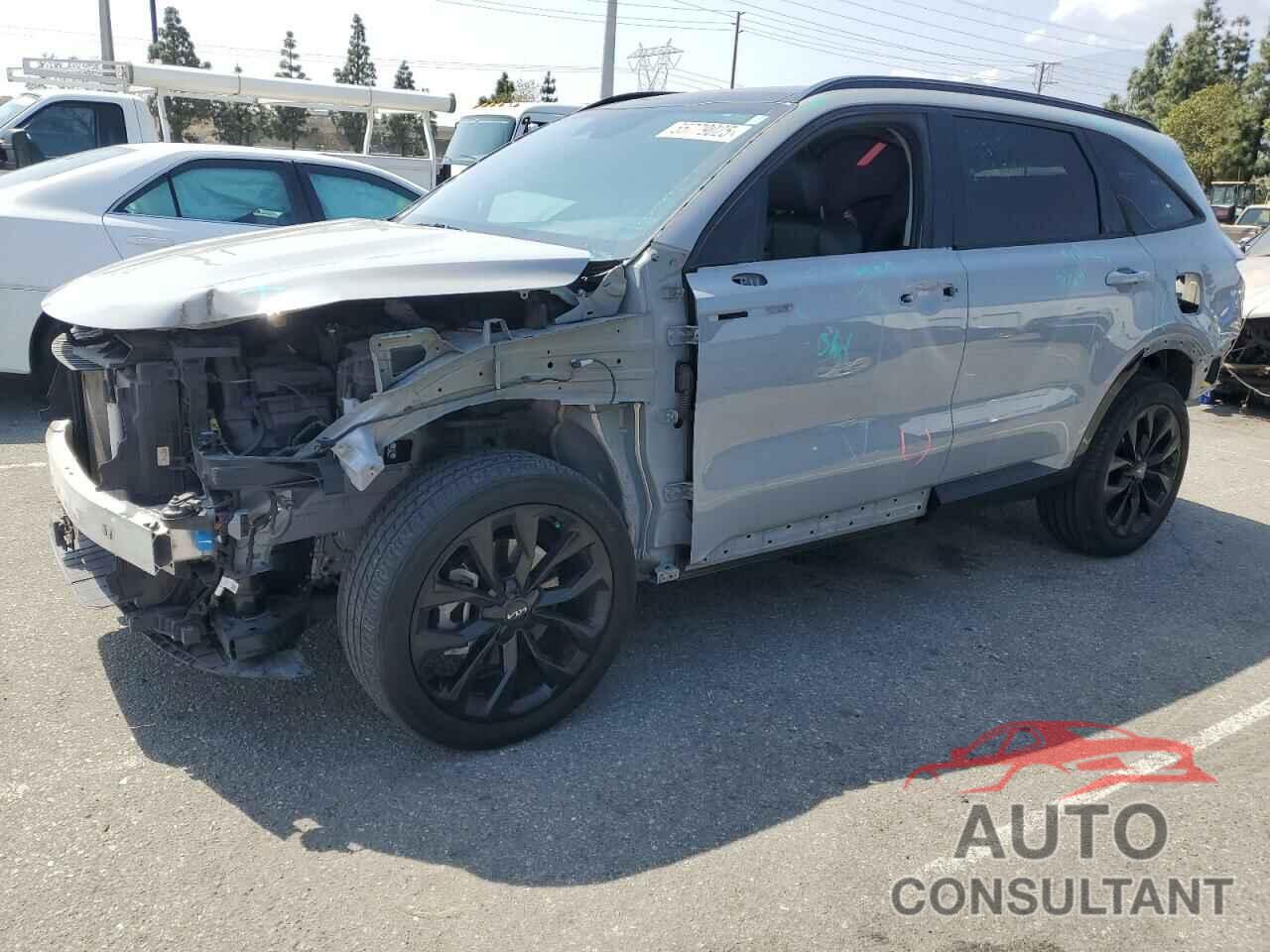 KIA SORENTO 2023 - 5XYRKDLF4PG166762