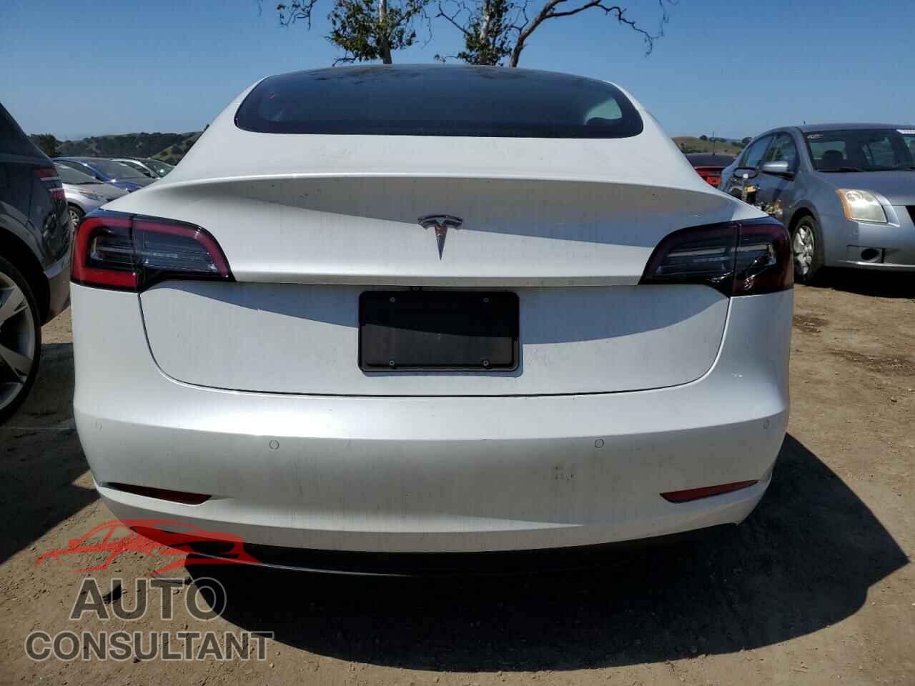 TESLA MODEL 3 2021 - 5YJ3E1EA0MF985574