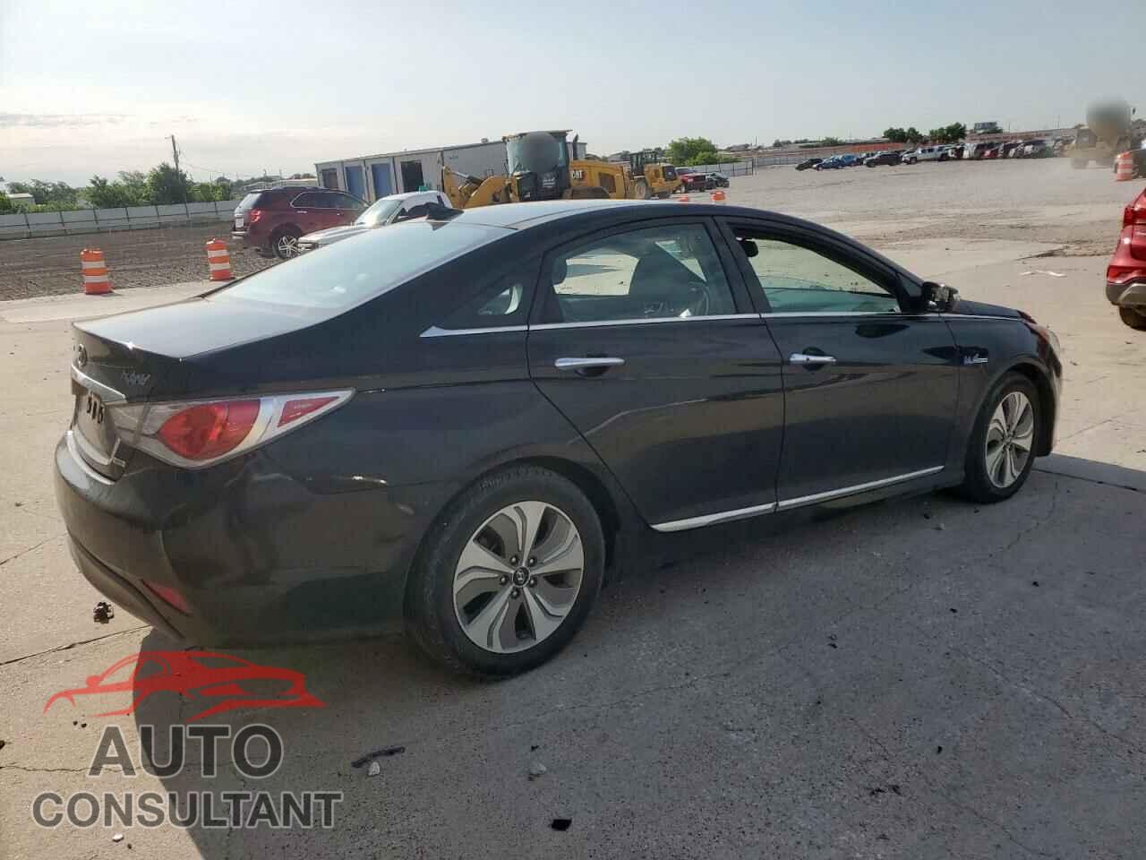 HYUNDAI SONATA 2015 - KMHEC4A43FA126177