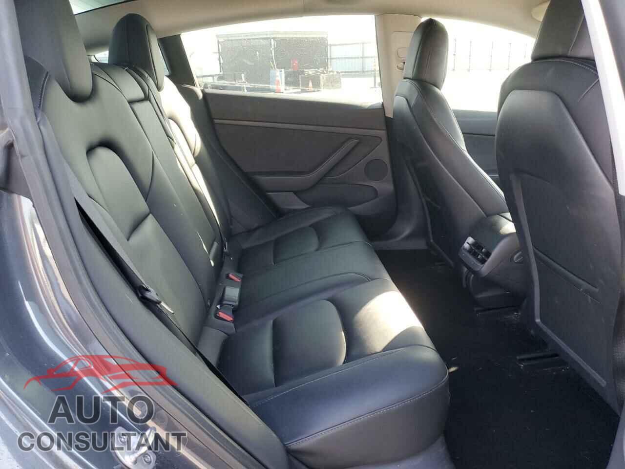 TESLA MODEL 3 2022 - 5YJ3E1EB0NF262267