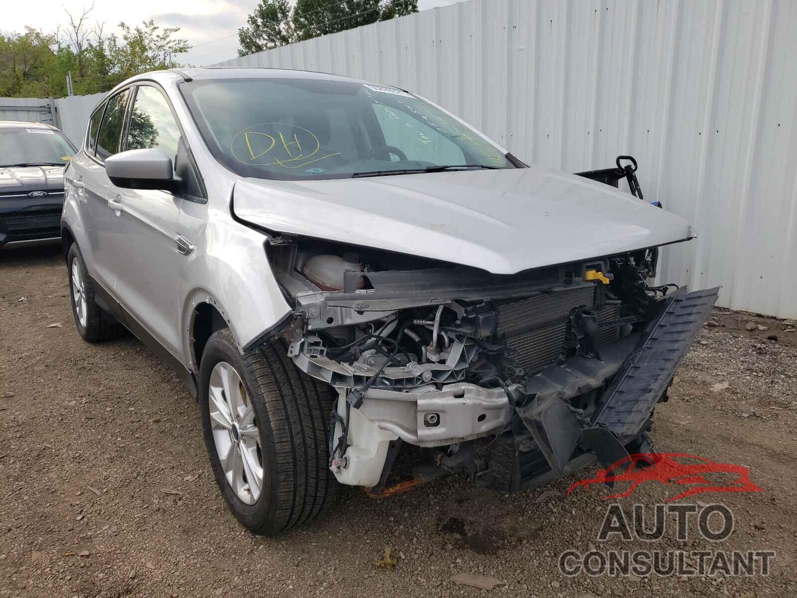 FORD ESCAPE 2017 - 1FMCU9GD9HUB50848
