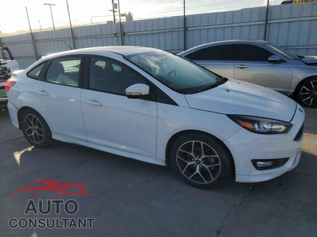 FORD FOCUS 2016 - 1FADP3F26GL336032