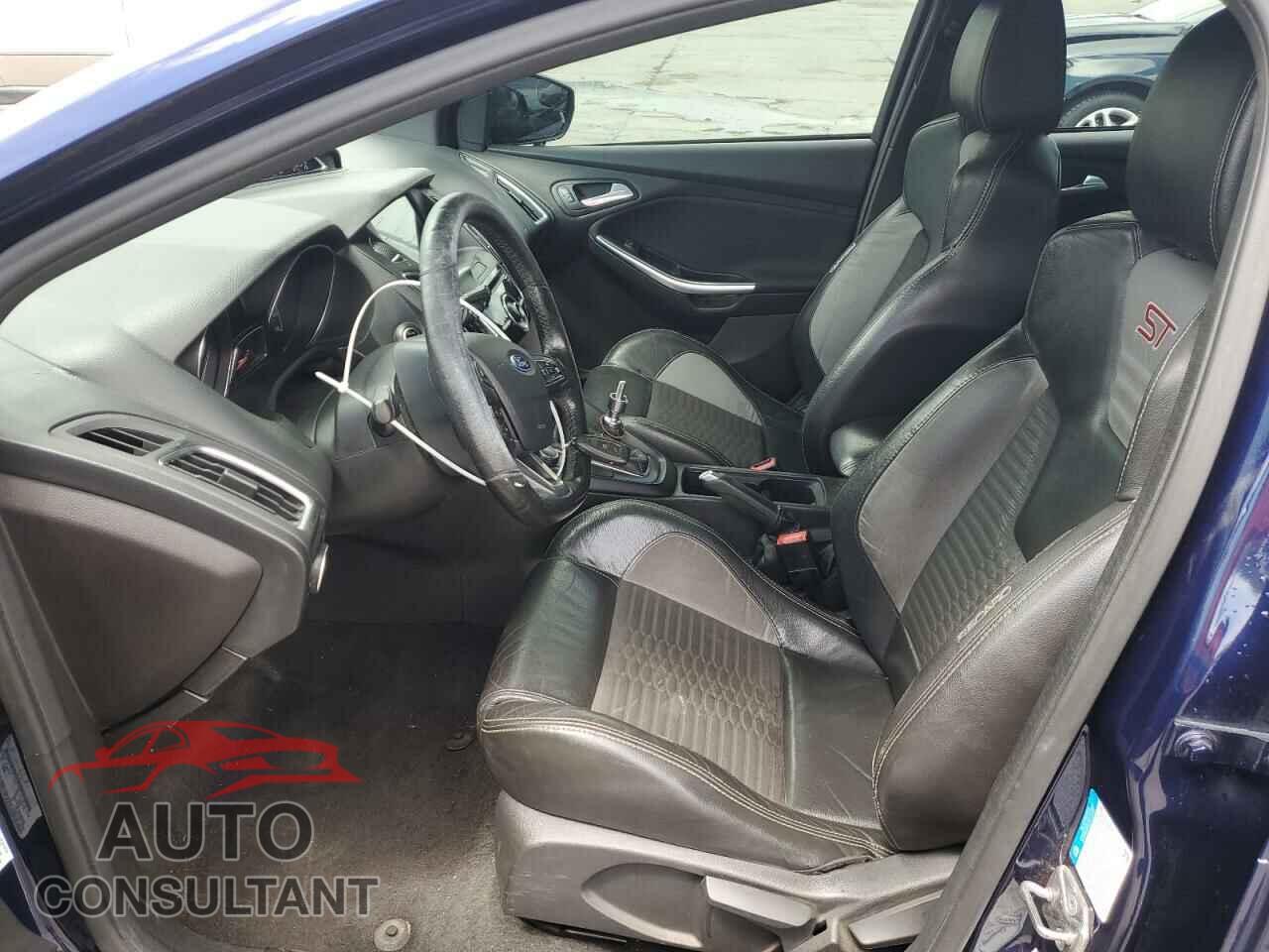 FORD FOCUS 2017 - 1FADP3L99HL229222