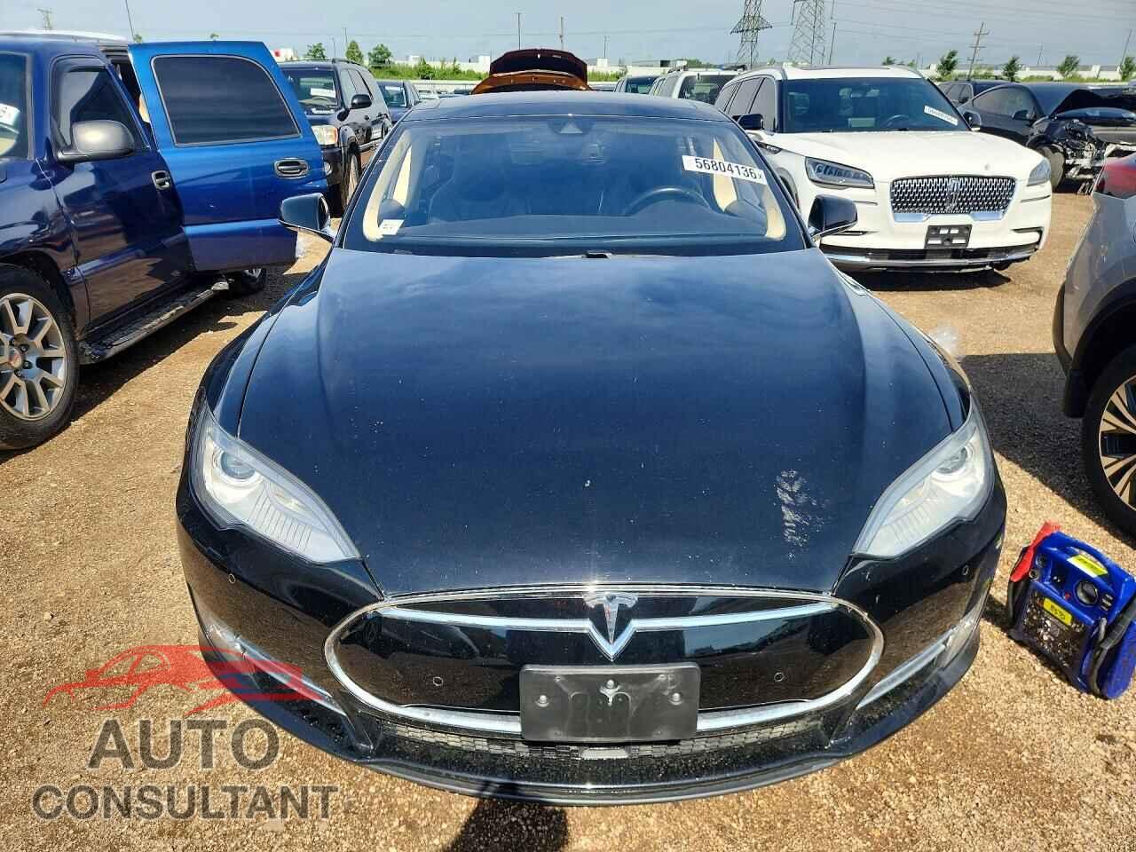 TESLA MODEL S 2015 - 5YJSA1H18FF080201
