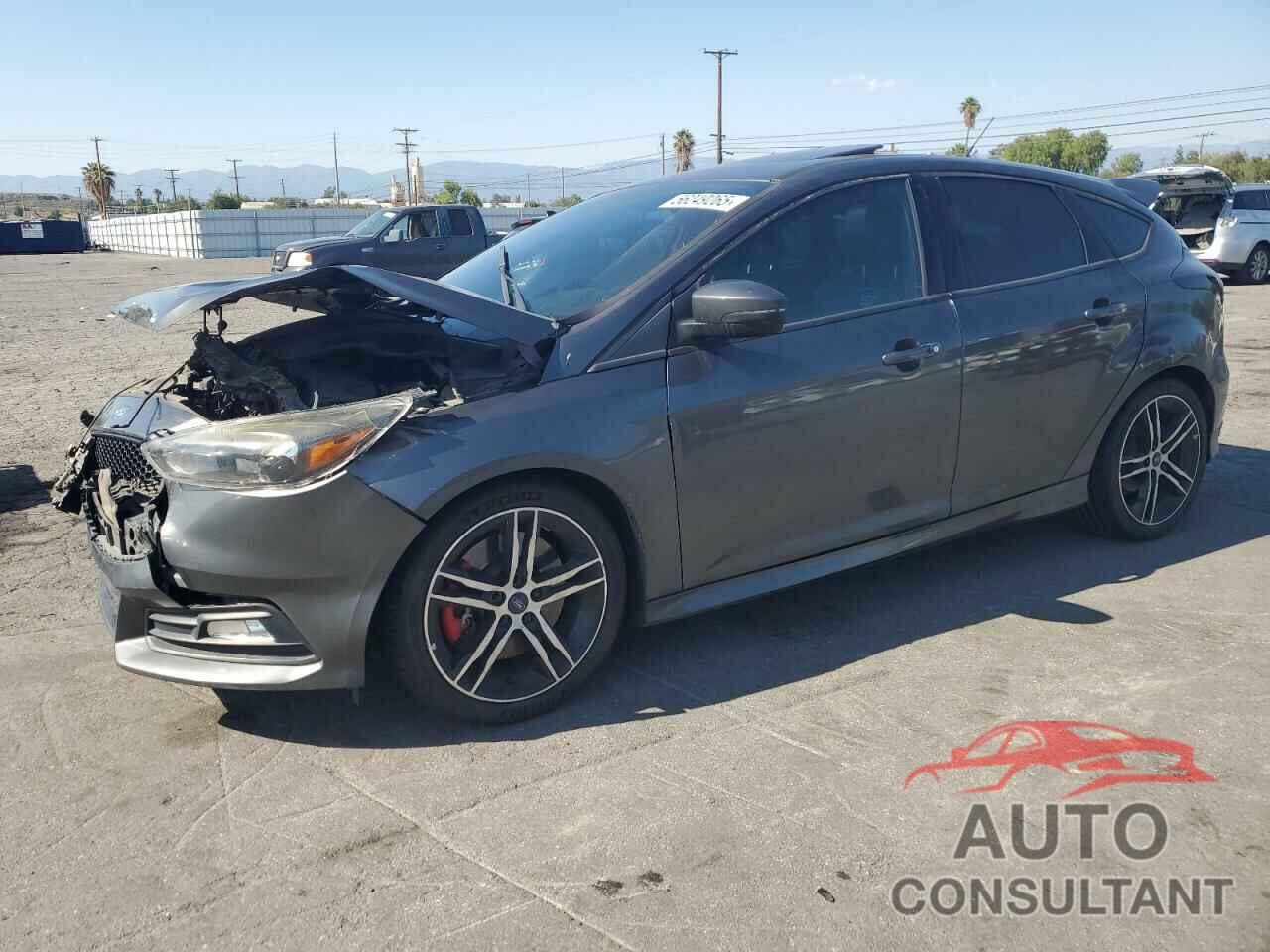 FORD FOCUS 2018 - 1FADP3L93JL270502