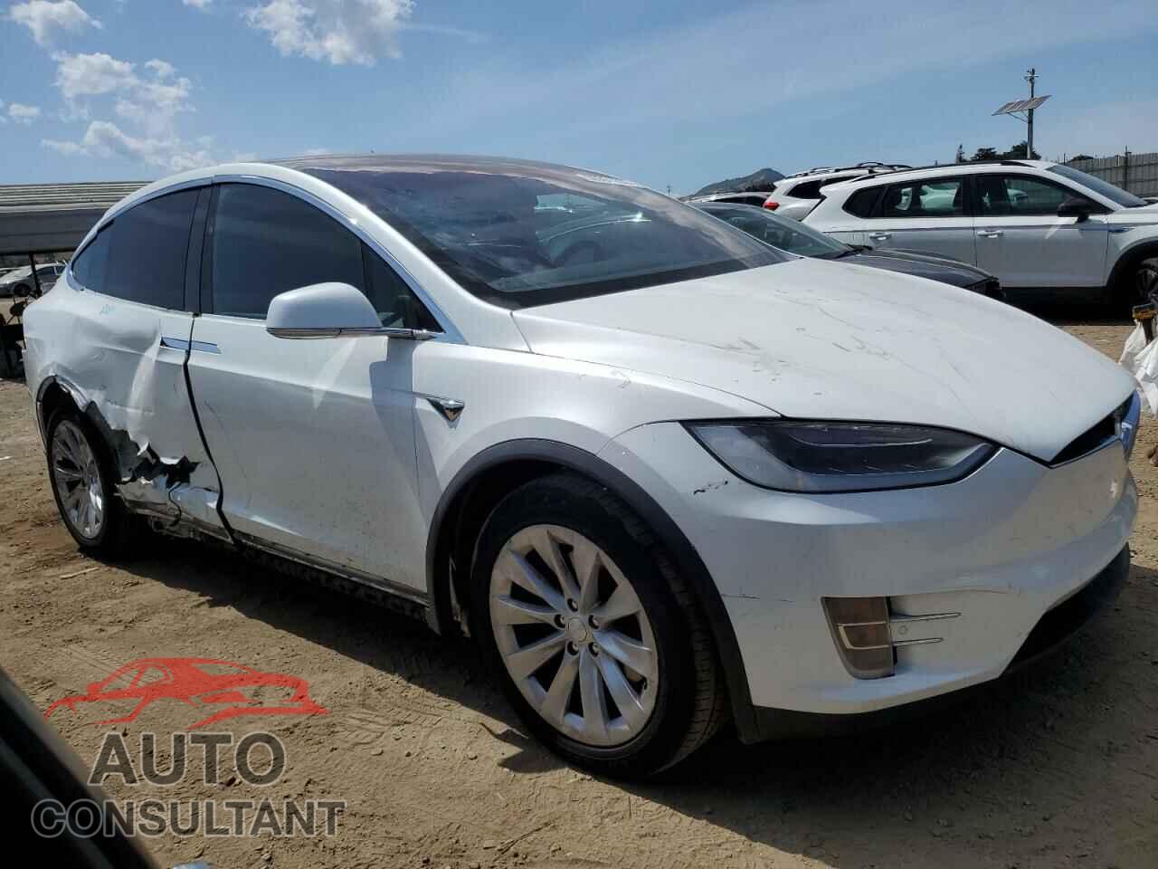 TESLA MODEL X 2017 - 5YJXCAE20HF044180