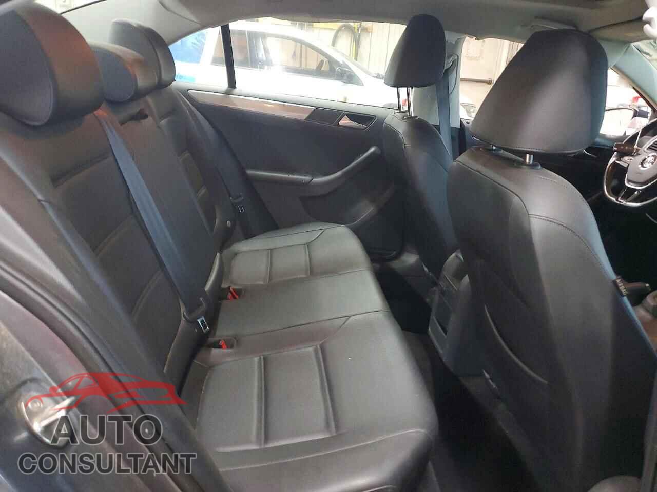 VOLKSWAGEN JETTA 2017 - 3VWDB7AJ8HM221122
