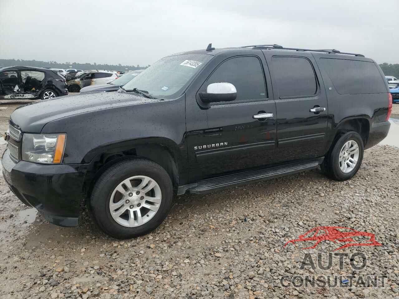 CHEVROLET SUBURBAN 2013 - 1GNSKJE78DR330458