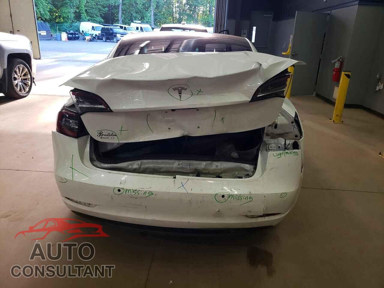 TESLA MODEL 3 2018 - 5YJ3E1EA0JF051247