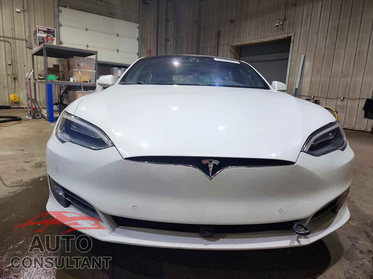 TESLA MODEL S 2017 - 5YJSA1E26HF217023