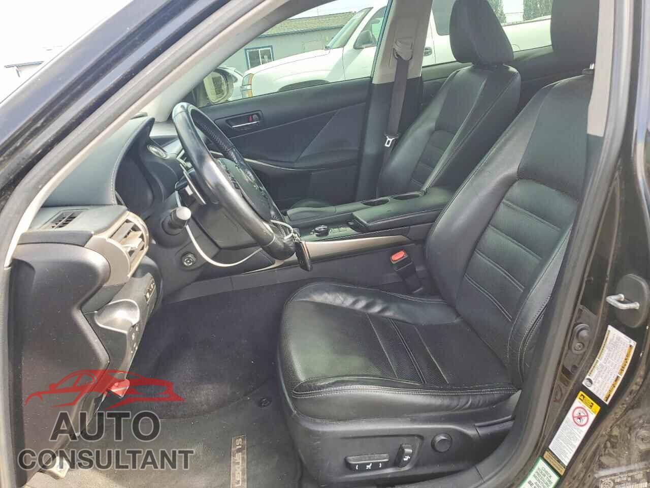 LEXUS IS 2014 - JTHCE1D20E5001450