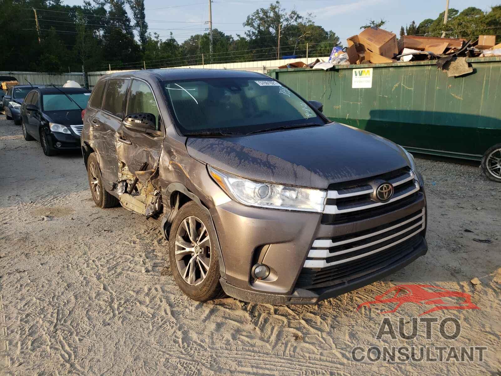 TOYOTA HIGHLANDER 2018 - 5TDZZRFH3JS253858