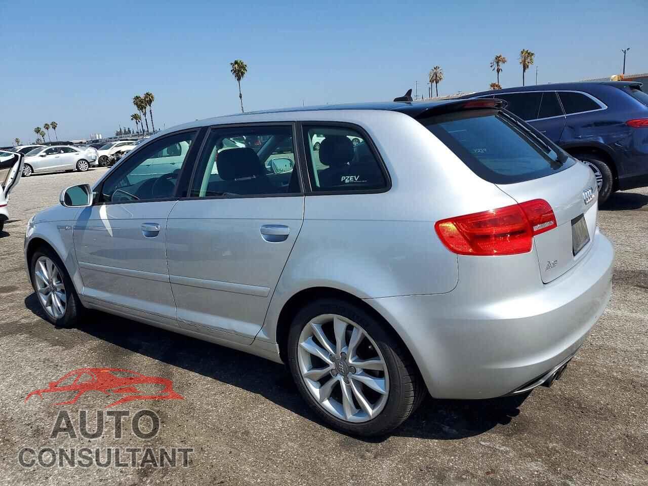AUDI A3 2011 - WAUBEAFM0BA106405