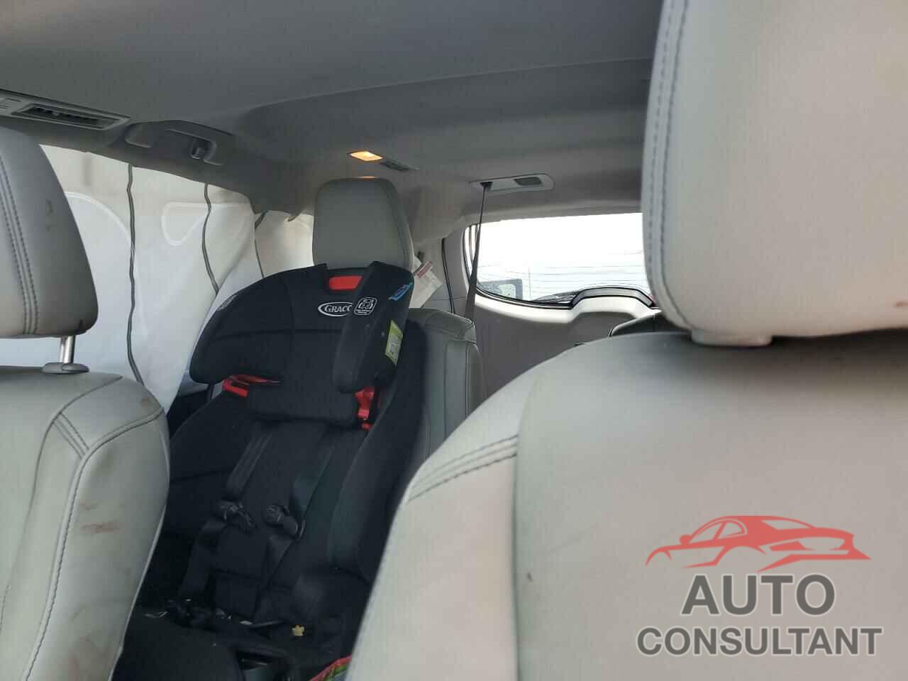 TOYOTA HIGHLANDER 2019 - 5TDKZRFH7KS559853