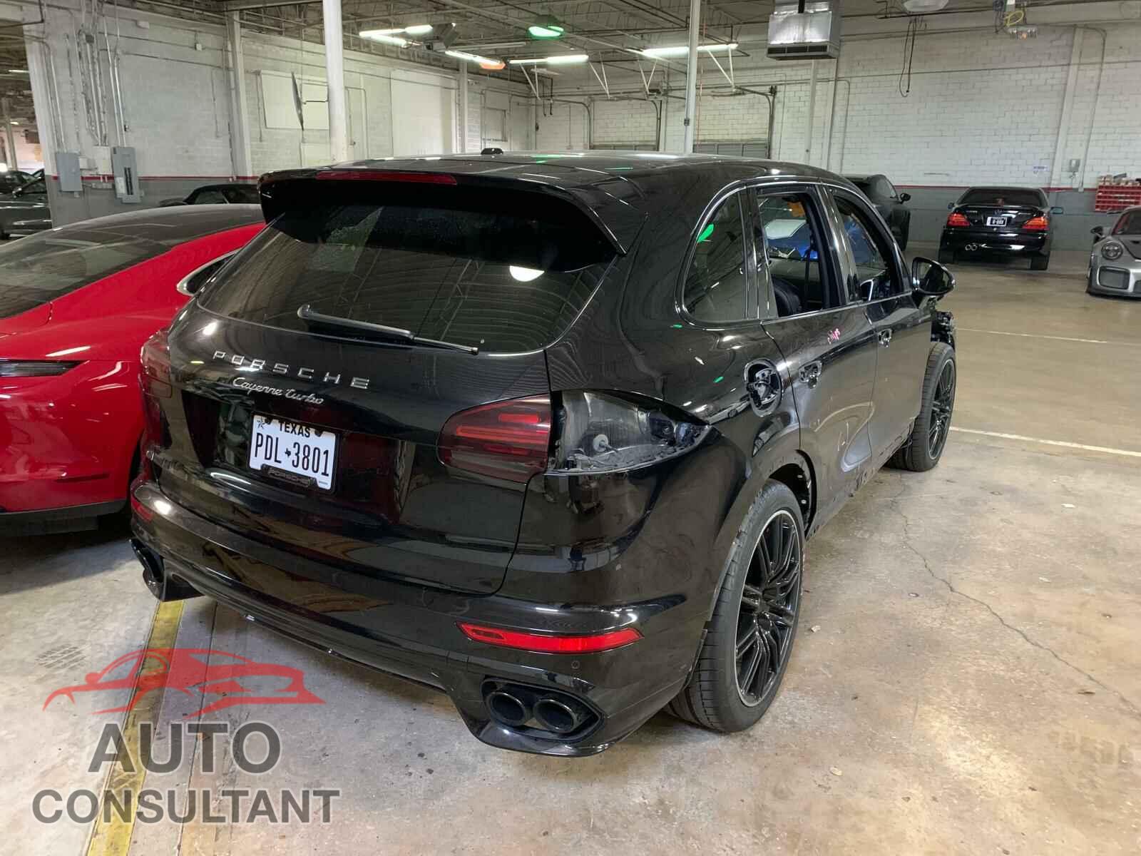 PORSCHE CAYENNE 2017 - WP1AC2A27HLA92983