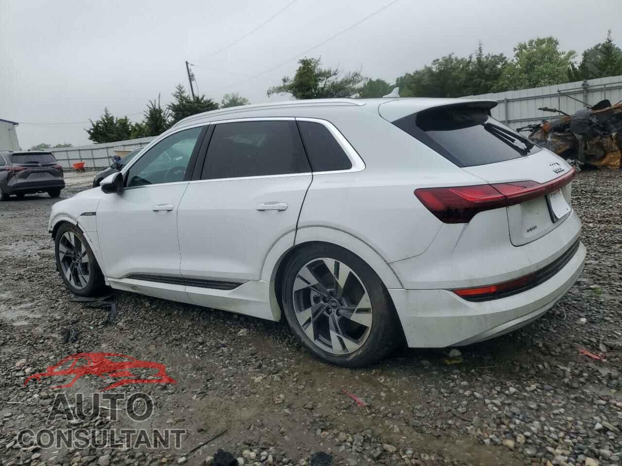 AUDI E-TRON 2021 - WA1AAAGE2MB037094
