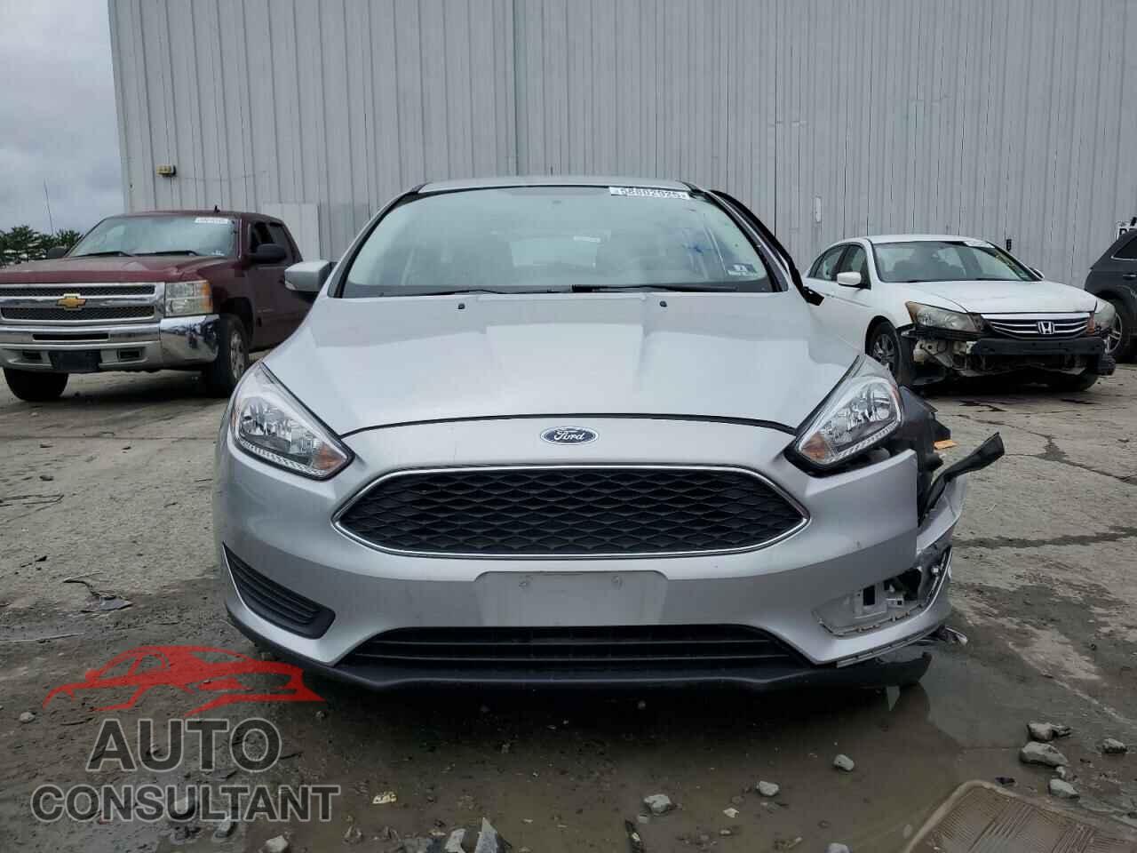 FORD FOCUS 2017 - 1FADP3K25HL201292