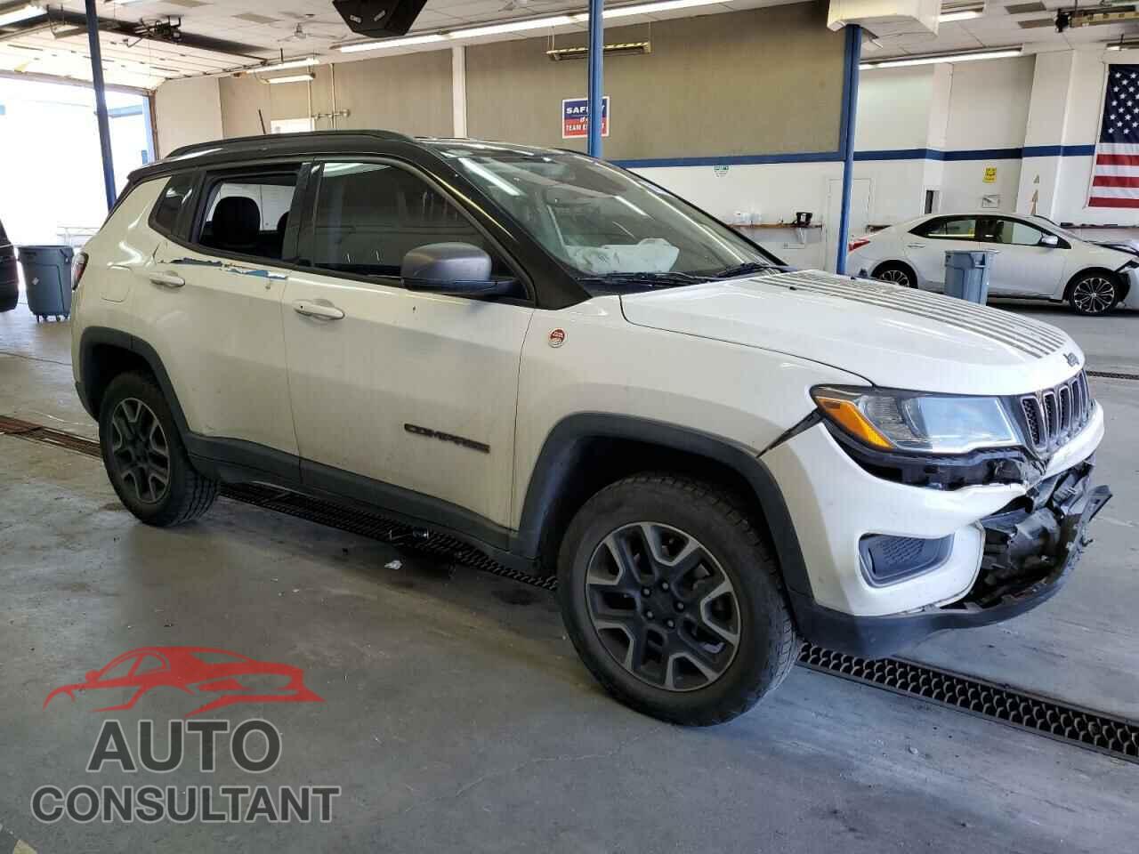 JEEP COMPASS 2018 - 3C4NJDDB3JT480920