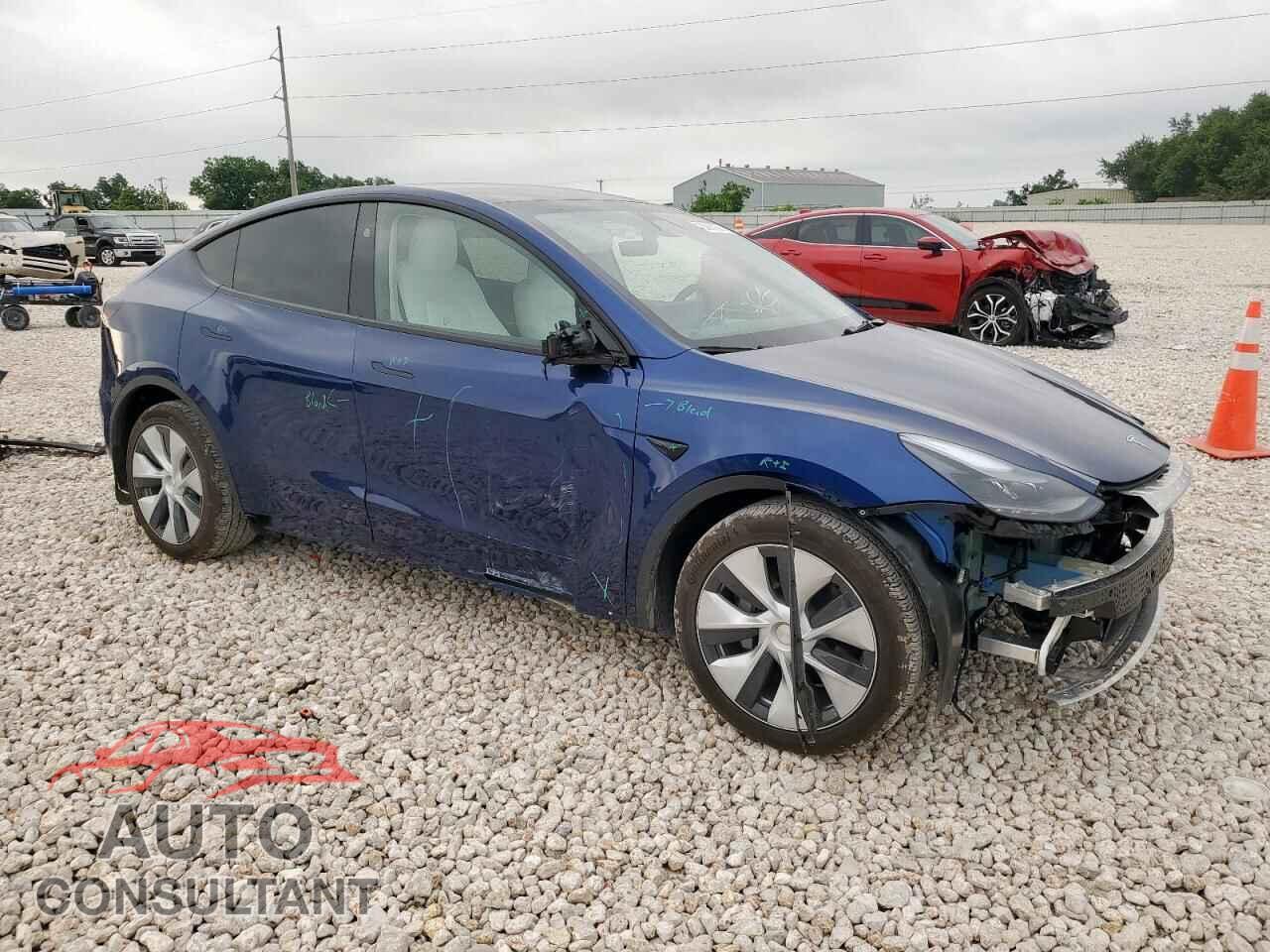 TESLA MODEL Y 2024 - 7SAYGAEE0RF048494