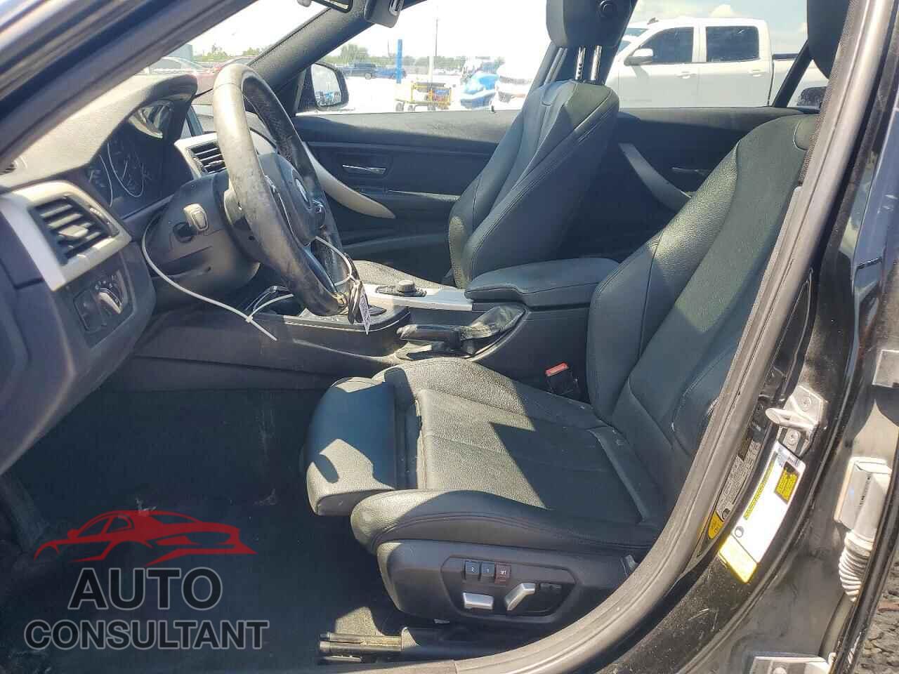 BMW 3 SERIES 2016 - WBA8E1G59GNU11693