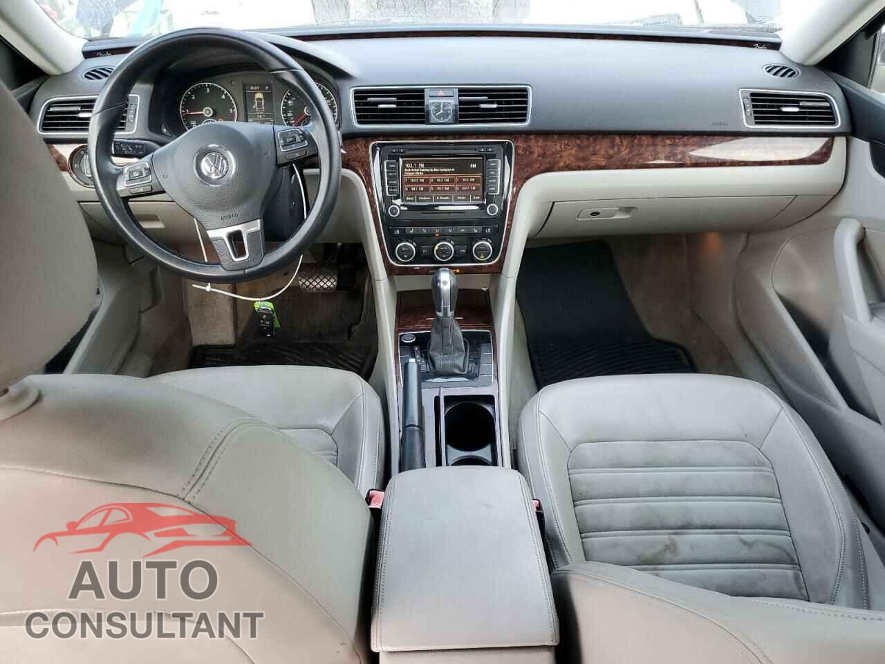 VOLKSWAGEN PASSAT 2012 - 1VWCN7A31CC084653