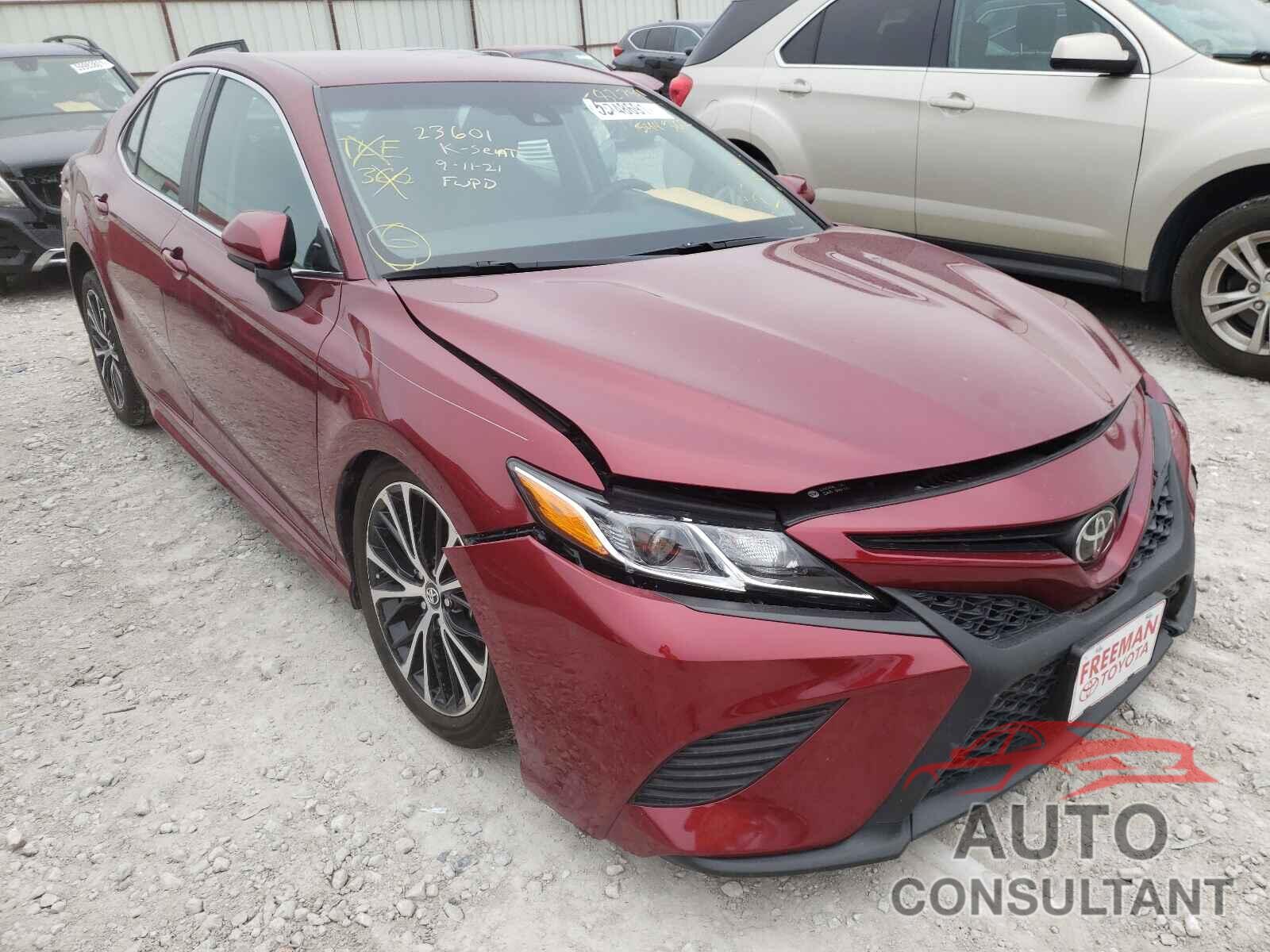 TOYOTA CAMRY 2018 - 4T1B11HK2JU544362