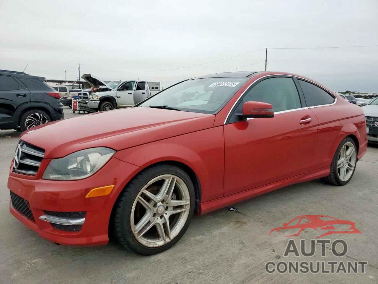 MERCEDES-BENZ C-CLASS 2014 - WDDGJ4HB8EG266542