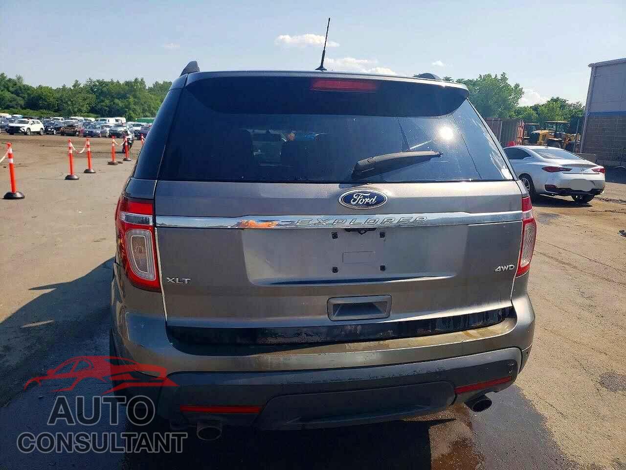 FORD EXPLORER 2013 - 1FM5K8D86DGA00592