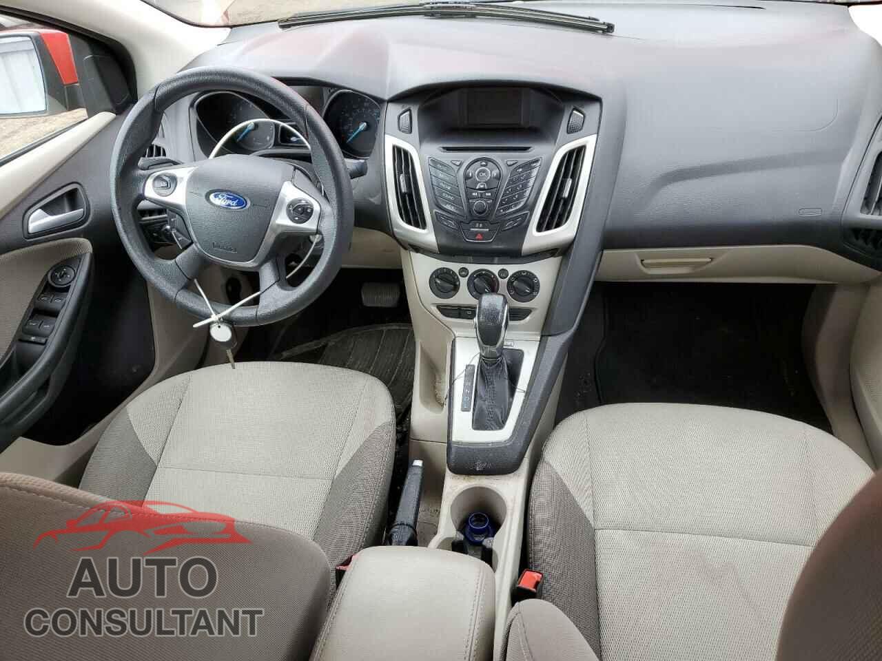 FORD FOCUS 2014 - 1FADP3F2XEL376529