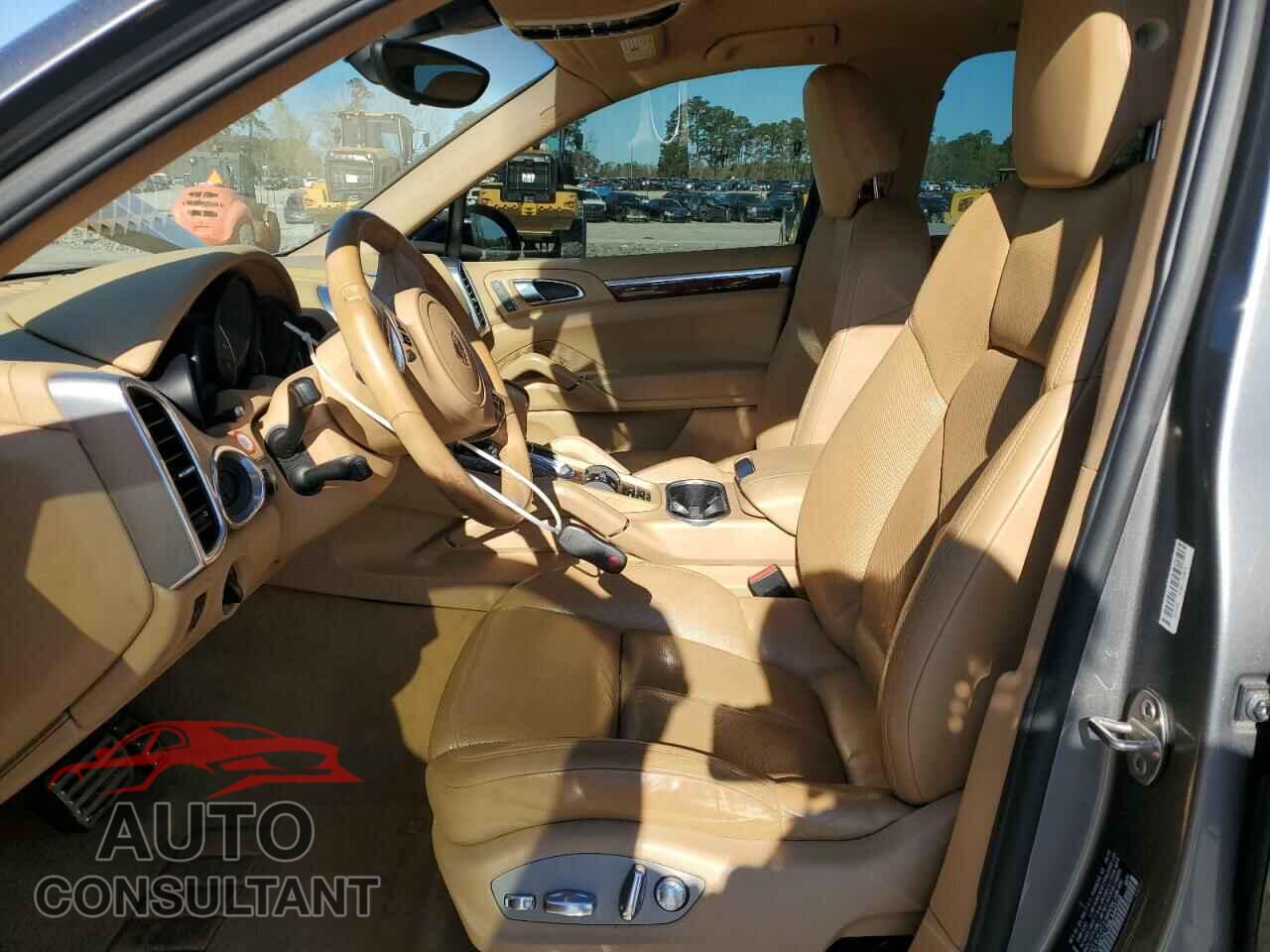 PORSCHE CAYENNE 2011 - WP1AB2A25BLA44568