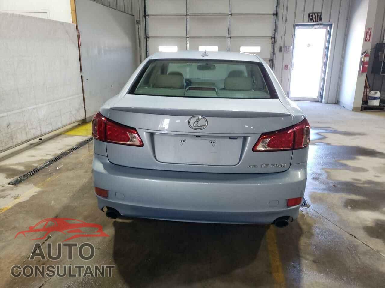 LEXUS IS 2012 - JTHCF5C20C5056371