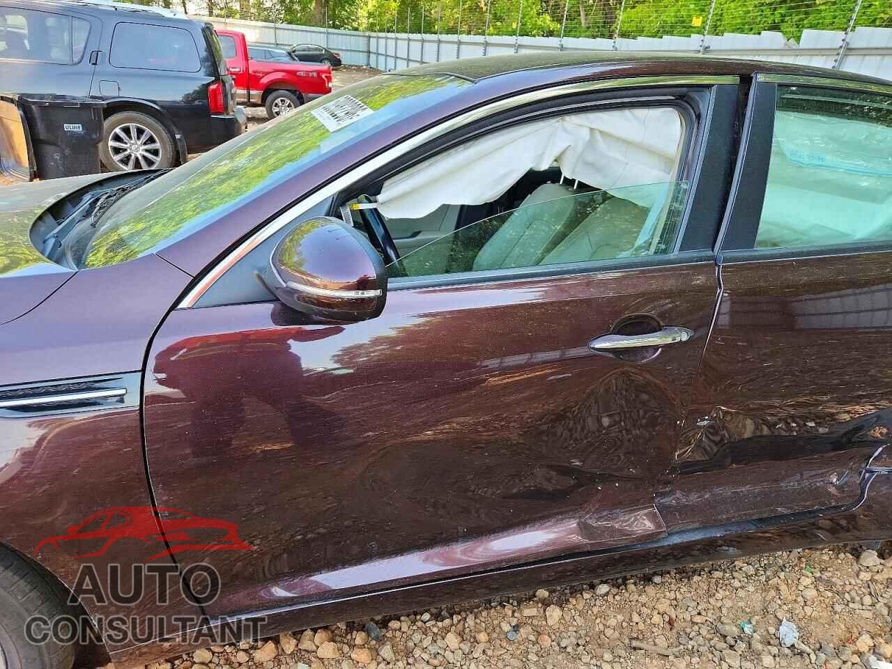 KIA OPTIMA 2011 - KNAGN4A76B5075114
