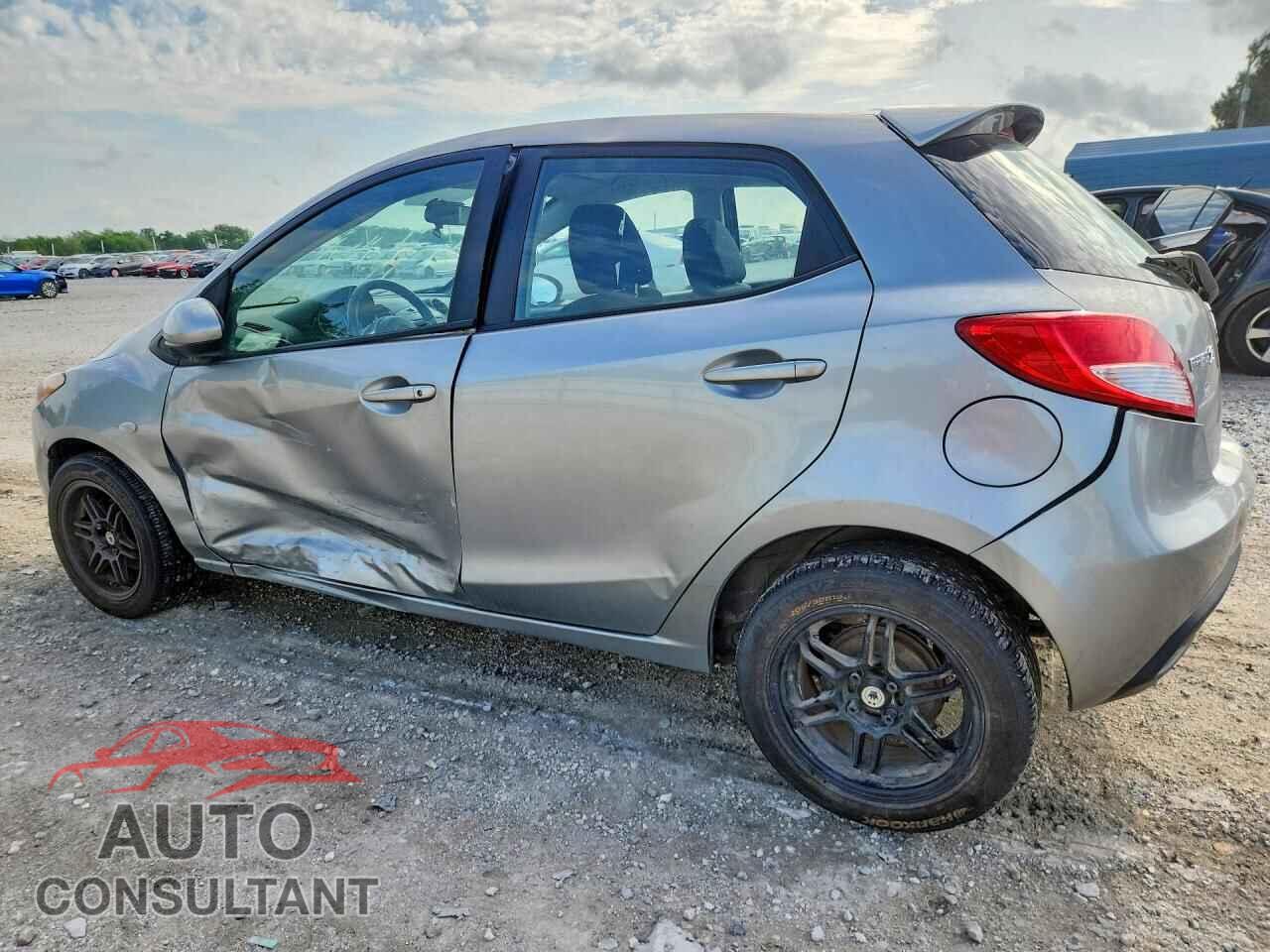 MAZDA 2 2013 - JM1DE1LY4D0161662