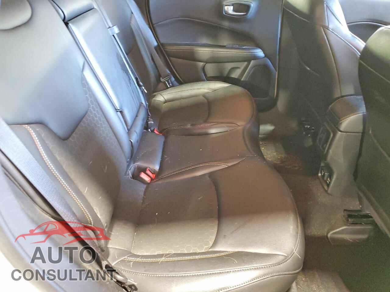 JEEP COMPASS 2021 - 3C4NJDBB6MT569596