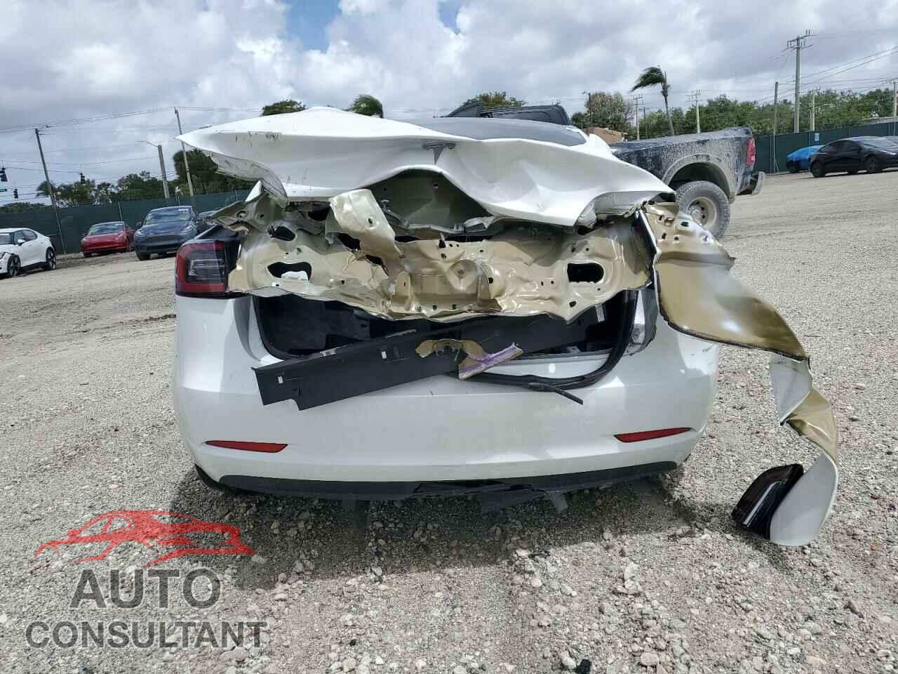 TESLA MODEL 3 2023 - 5YJ3E1EA4PF567345