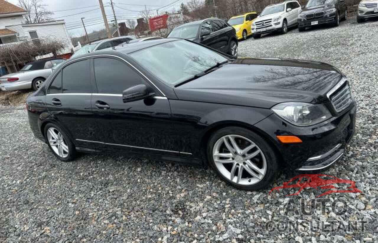 MERCEDES-BENZ C-CLASS 2013 - WDDGF4HBXDR247270