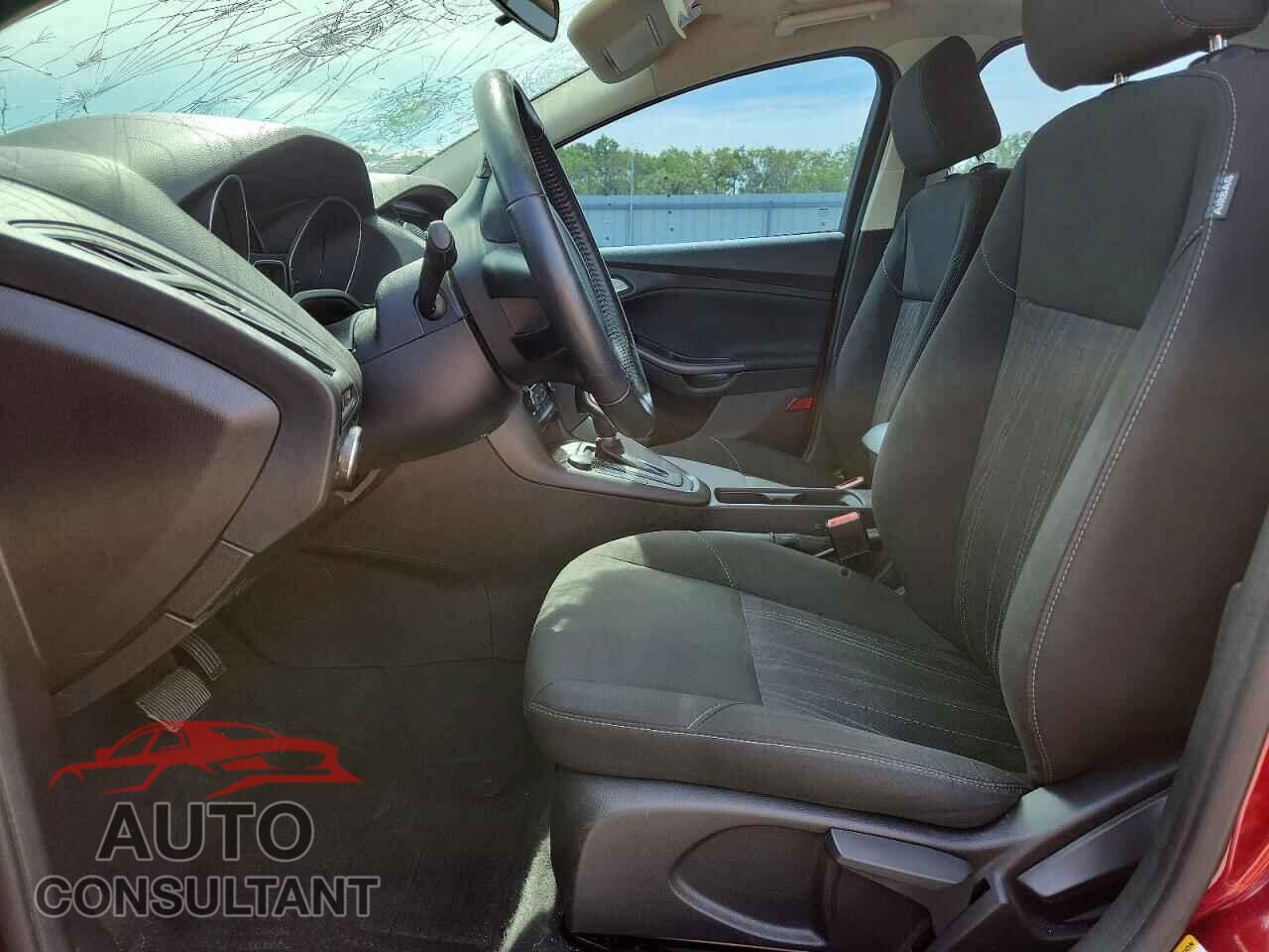 FORD FOCUS 2017 - 1FADP3H26HL218979