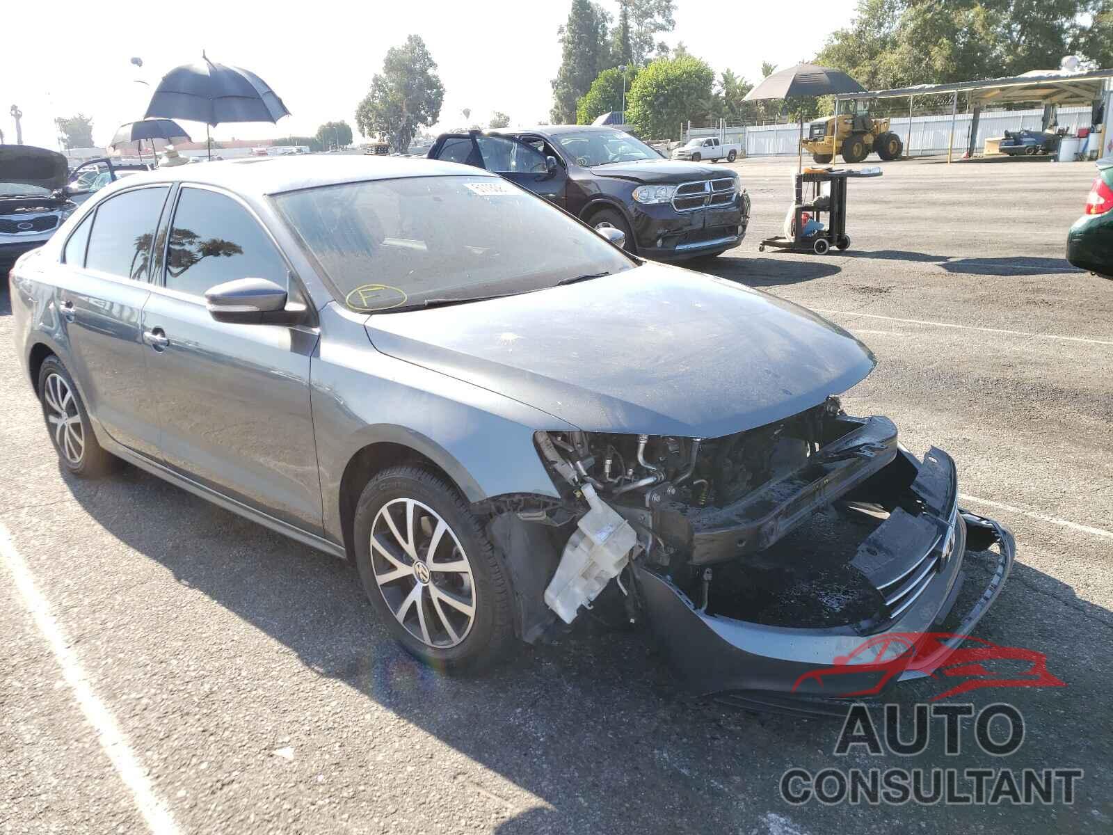 VOLKSWAGEN JETTA 2017 - 3VWDB7AJ4HM325543