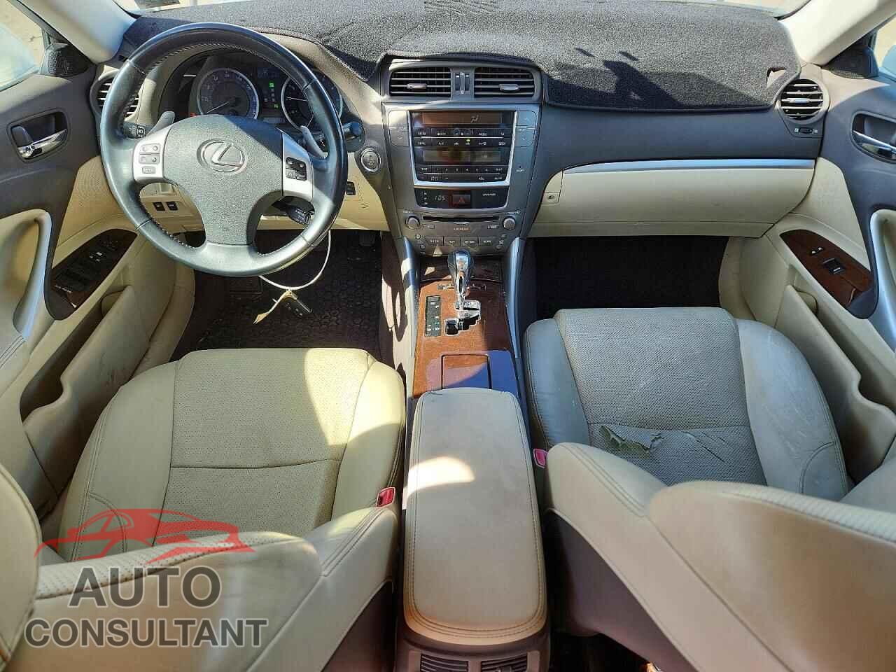 LEXUS IS 2011 - JTHBF5C25B5156640