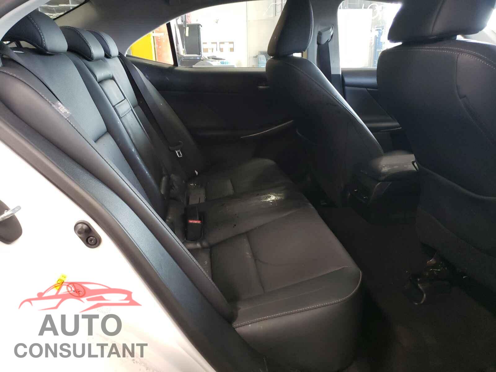 LEXUS IS 2017 - JTHCM1D24H5020929