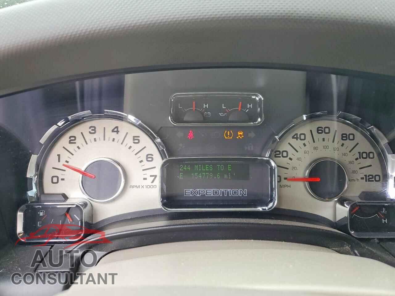 FORD EXPEDITION 2011 - 1FMJU2A58BEF01590