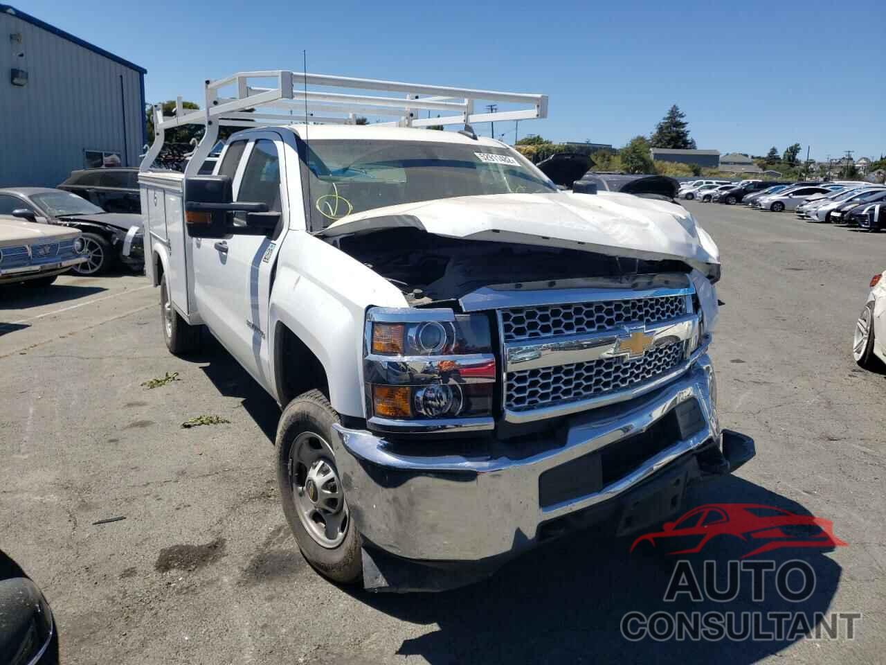 CHEVROLET SILVERADO 2019 - 2GB2CREG1K1183365