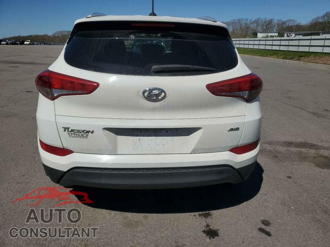 HYUNDAI TUCSON 2017 - KM8J3CA42HU484008