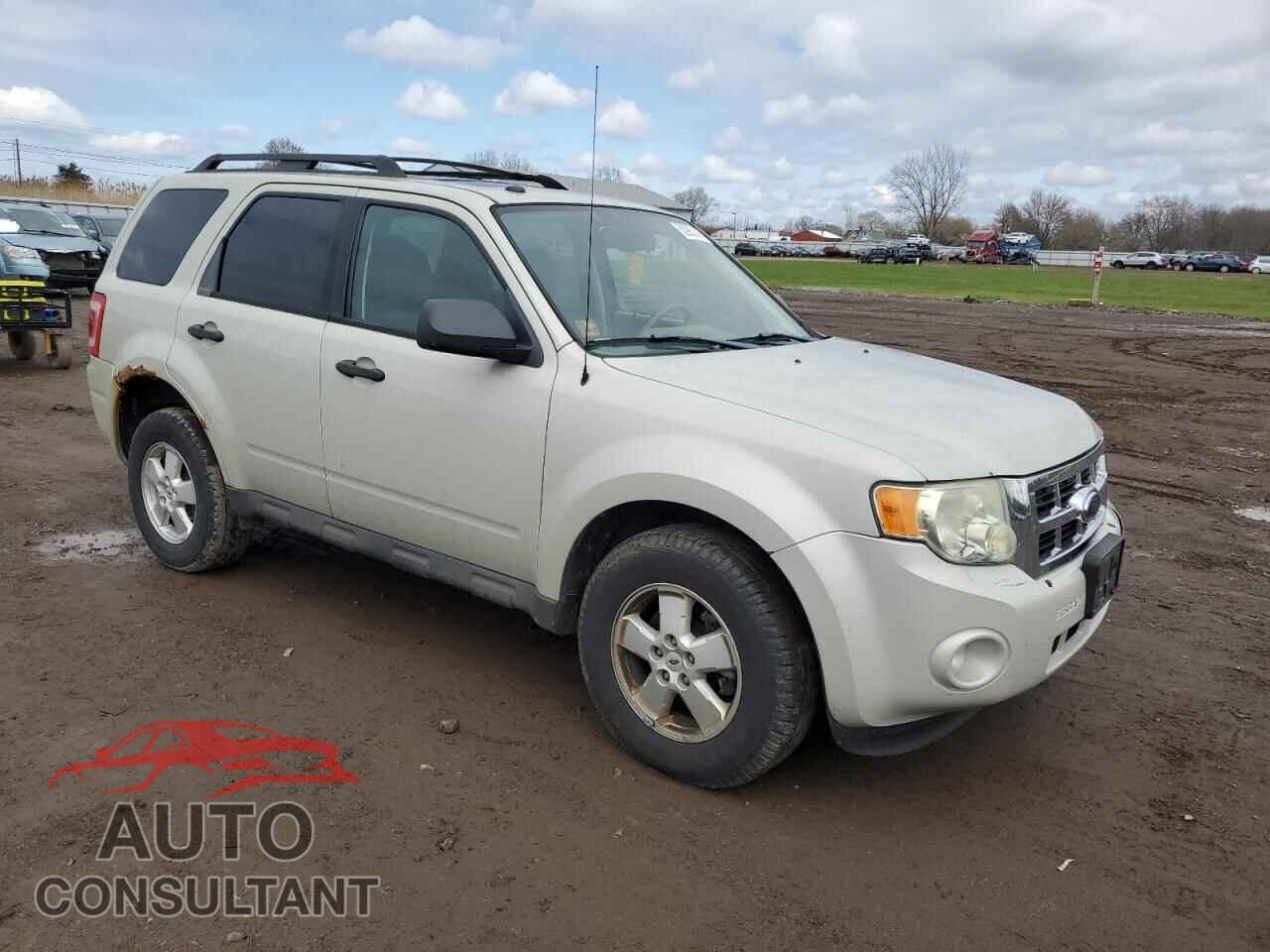 FORD ESCAPE 2009 - 1FMCU03779KA93204