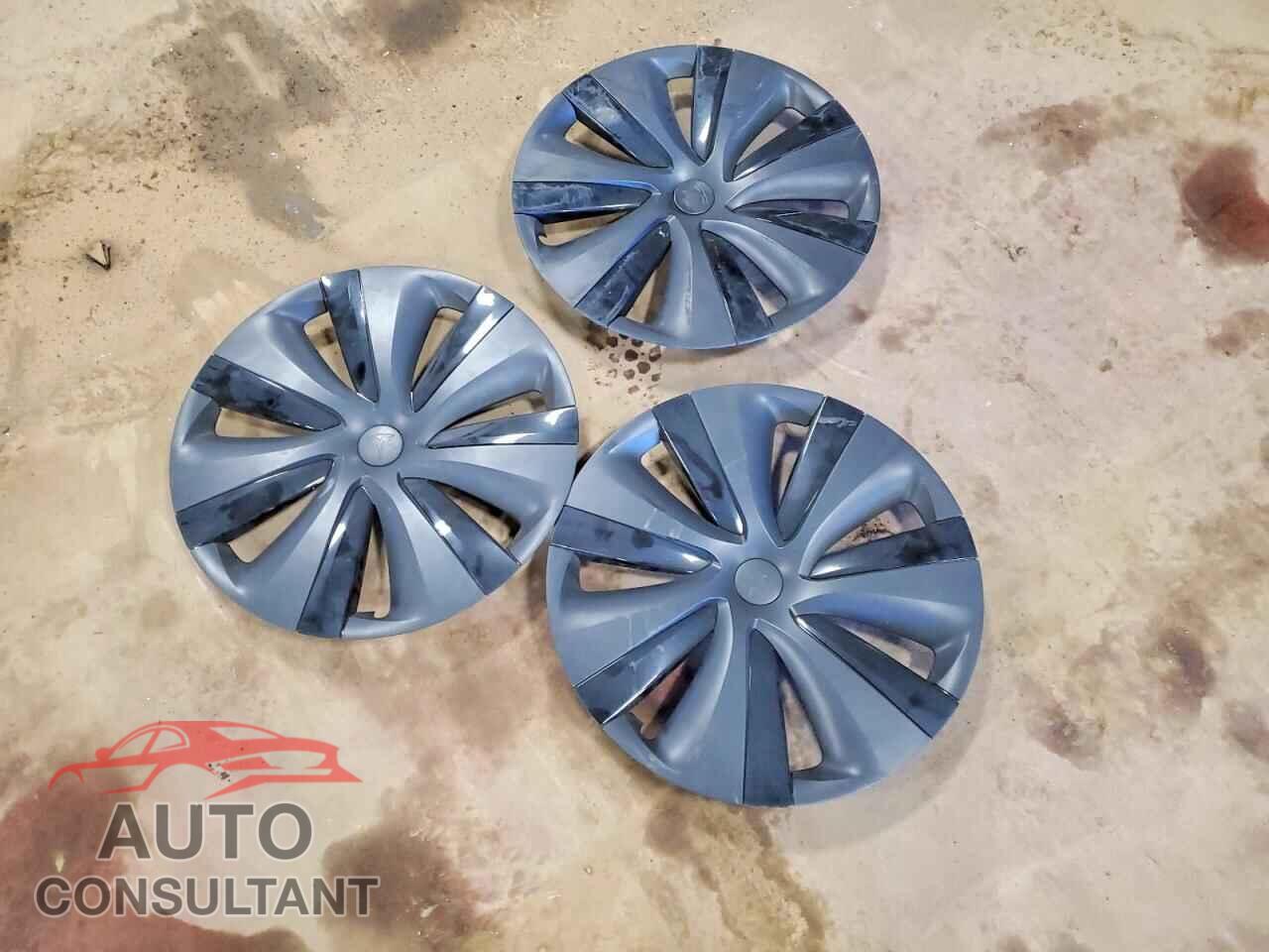 TESLA MODEL S 2021 - 5YJSA1E58MF455380