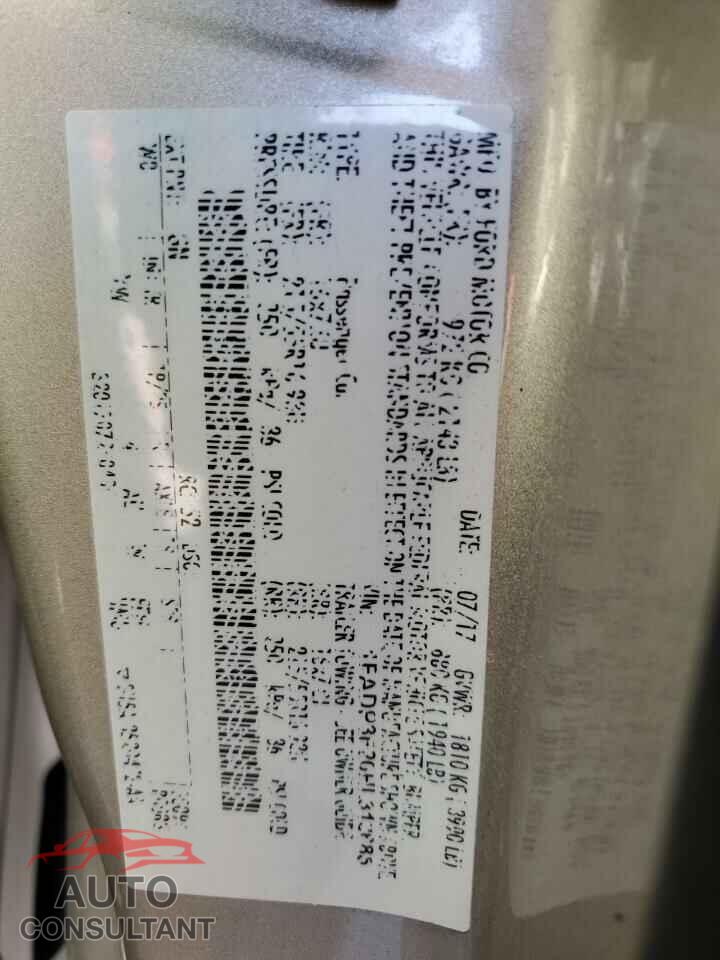 FORD FOCUS 2017 - 1FADP3F20HL313685