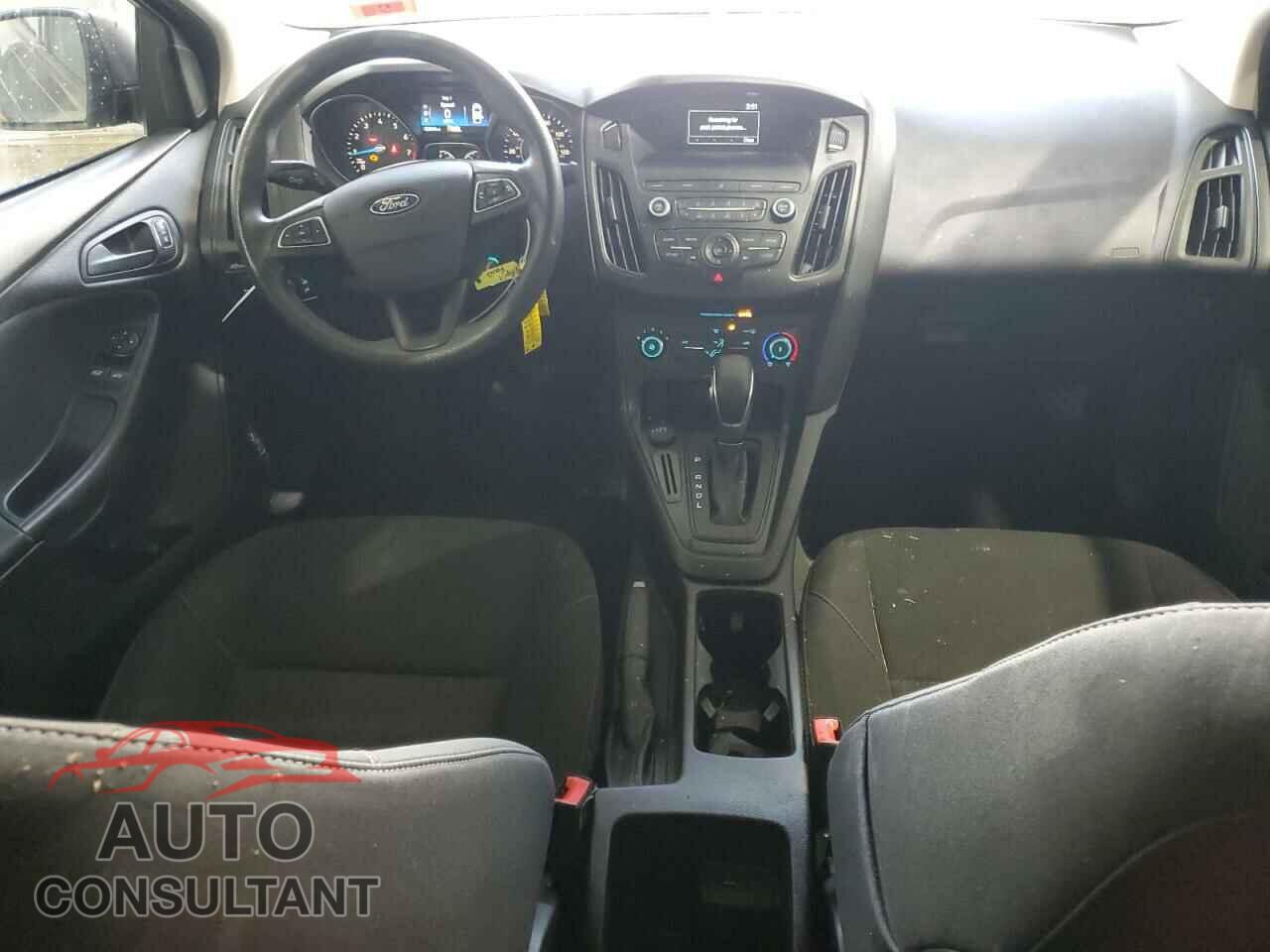 FORD FOCUS 2018 - 1FADP3E20JL200231