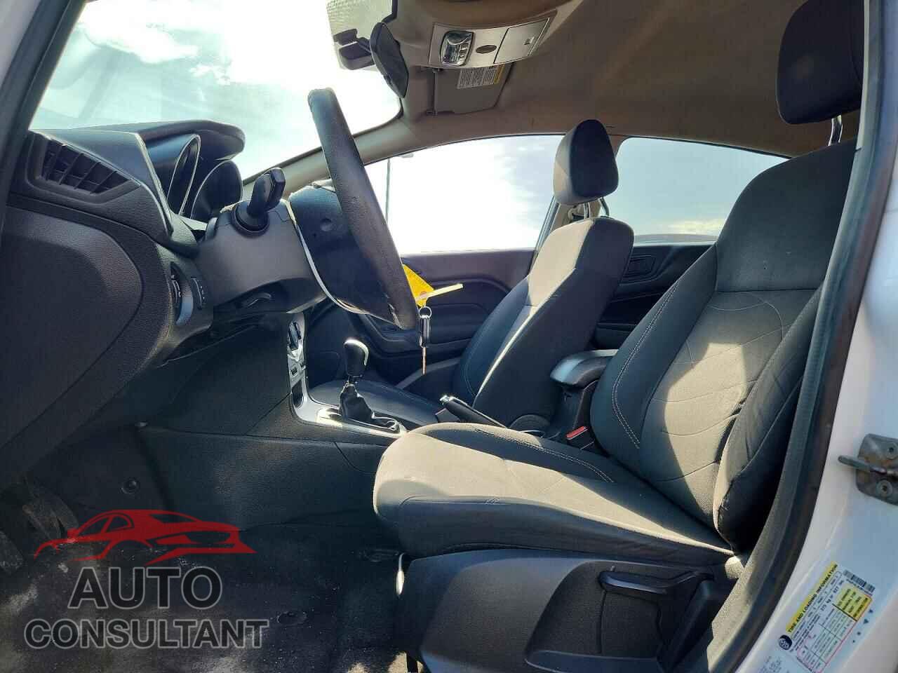FORD FIESTA 2018 - 3FADP4EJ8JM100549