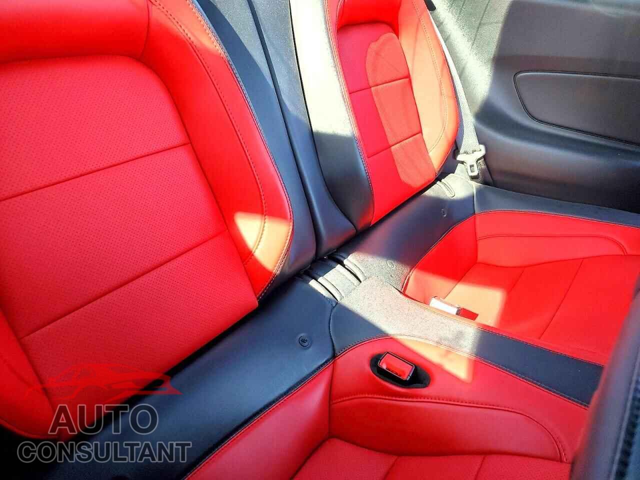 FORD MUSTANG 2019 - 1FA6P8CF1K5205357
